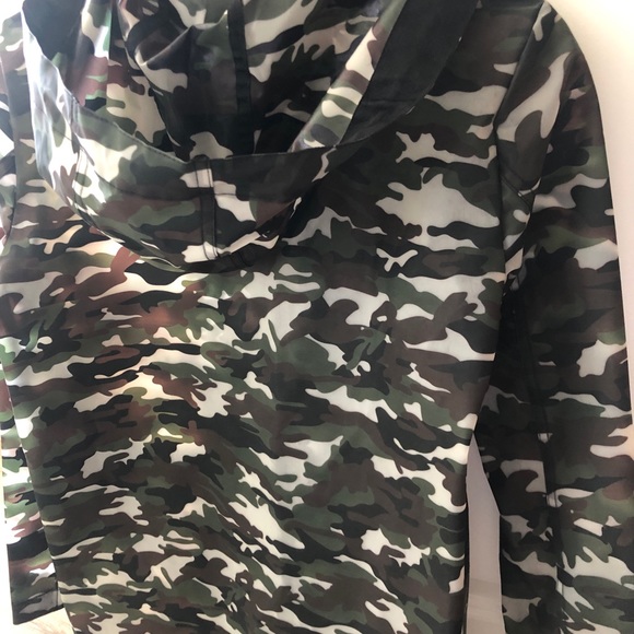 Rain jacket - Picture 4 of 5